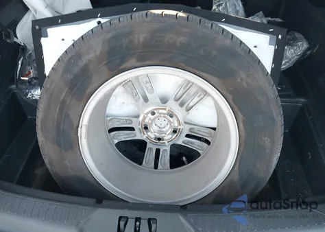 2024 Ford Explorer Xlt z USA, uszkodzony, nr VIN 1FMSK7DH2RGA15210